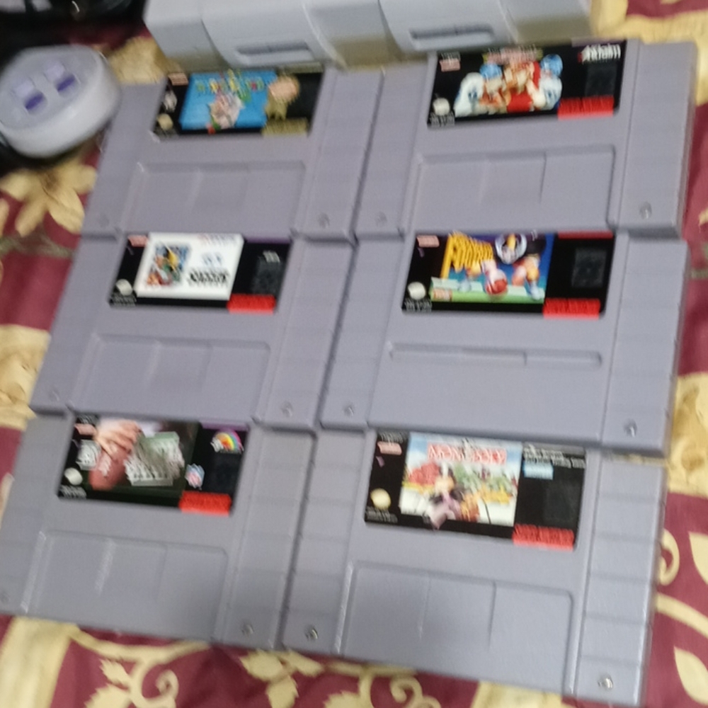 Super Nintendo - Picture 2 of 4